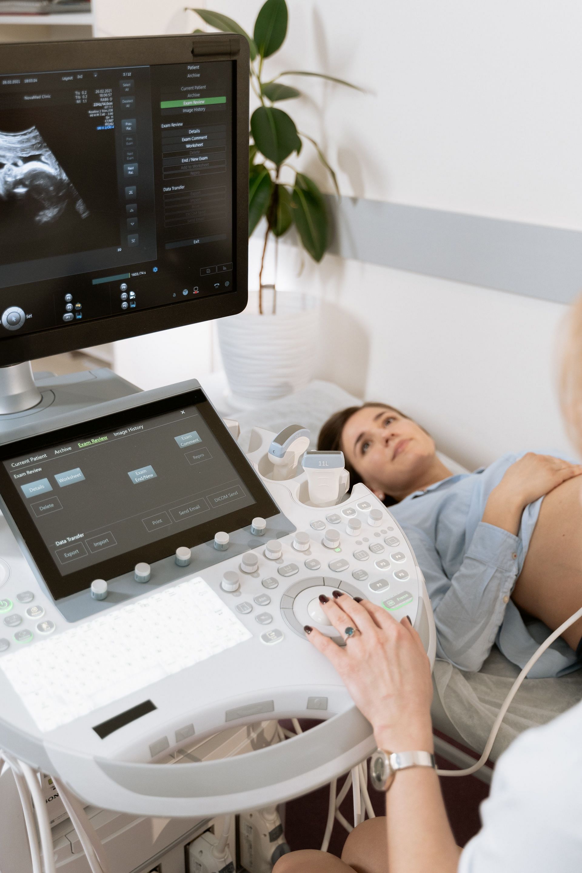 Prenatal visit (Image via Pexels)